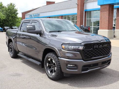 Used 2025 RAM 1500 Big Horn AWD/4WD image 4