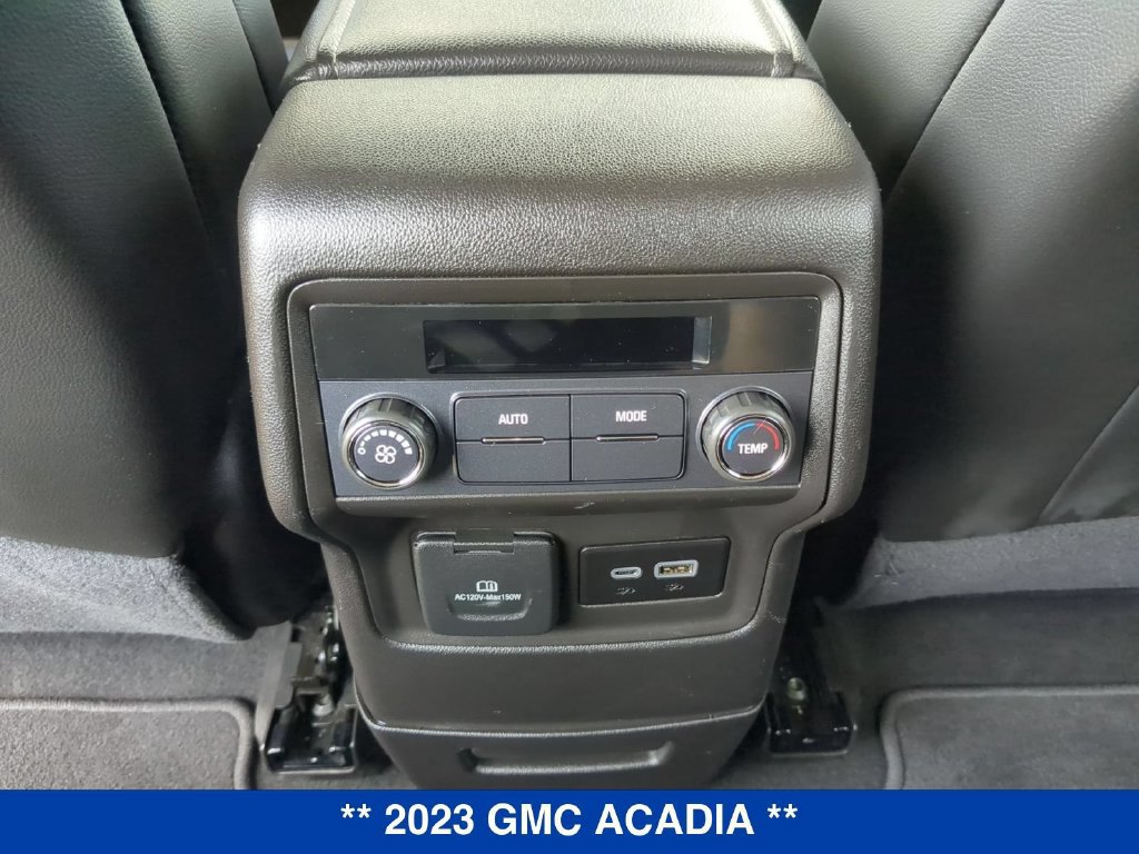 Used 2023 GMC Acadia SLT AWD/4WD image 17