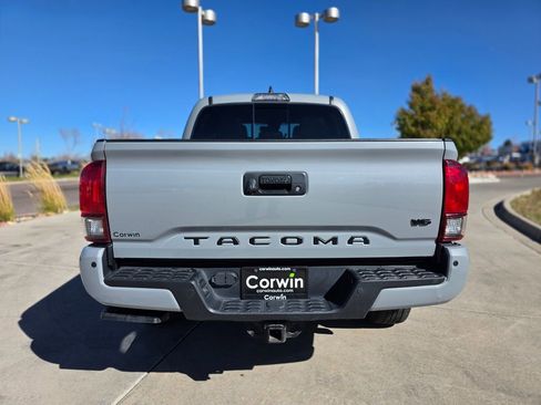 Used 2019 Toyota Tacoma TRD Off-Road image 7