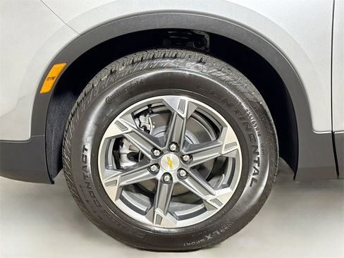 Certified 2025 Chevrolet Blazer LT w/ Convenience Package image 29