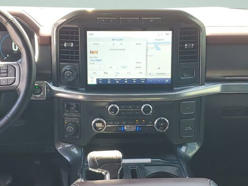 Used 2021 Ford F150 Lariat AWD/4WD image 14
