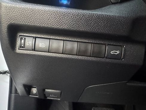 Used 2024 Toyota RAV4 XSE AWD/4WD image 24
