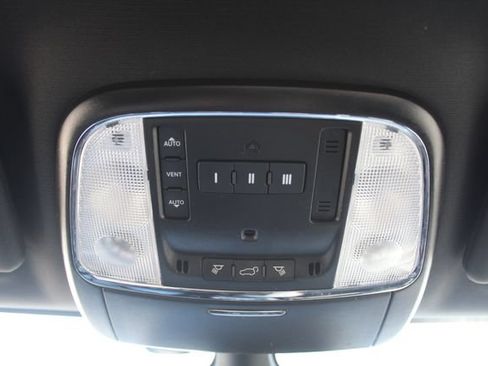 Used 2021 Jeep Grand Cherokee Limited w/ Quick Order Package 28K 80th AWD/4WD image 34