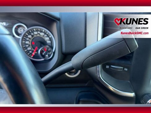 Used 2024 RAM 3500 Big Horn image 15