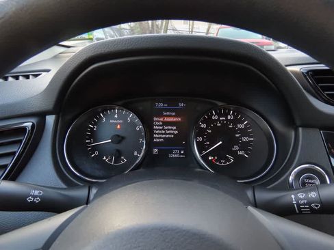 Used 2020 Nissan Rogue Sport SV image 23