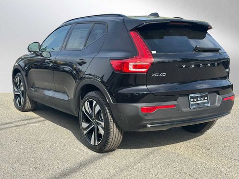 New 2026 Volvo XC40 B5 Ultra w/ Climate Package AWD/4WD image 5