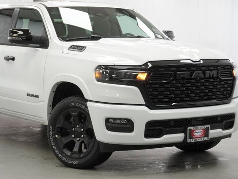 New 2026 RAM 1500 4x4 Crew Cab image 3