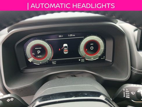 Used 2025 Nissan Rogue SL image 12