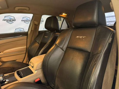 Used 2014 Chrysler 300 w/ Driver Convenience Group image 16