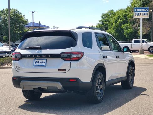 Certified 2026 Honda Pilot TrailSport image 5
