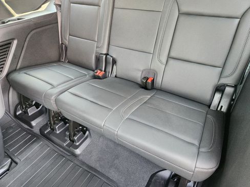 Used 2026 Chevrolet Tahoe LT w/ Comfort Package RWD image 30