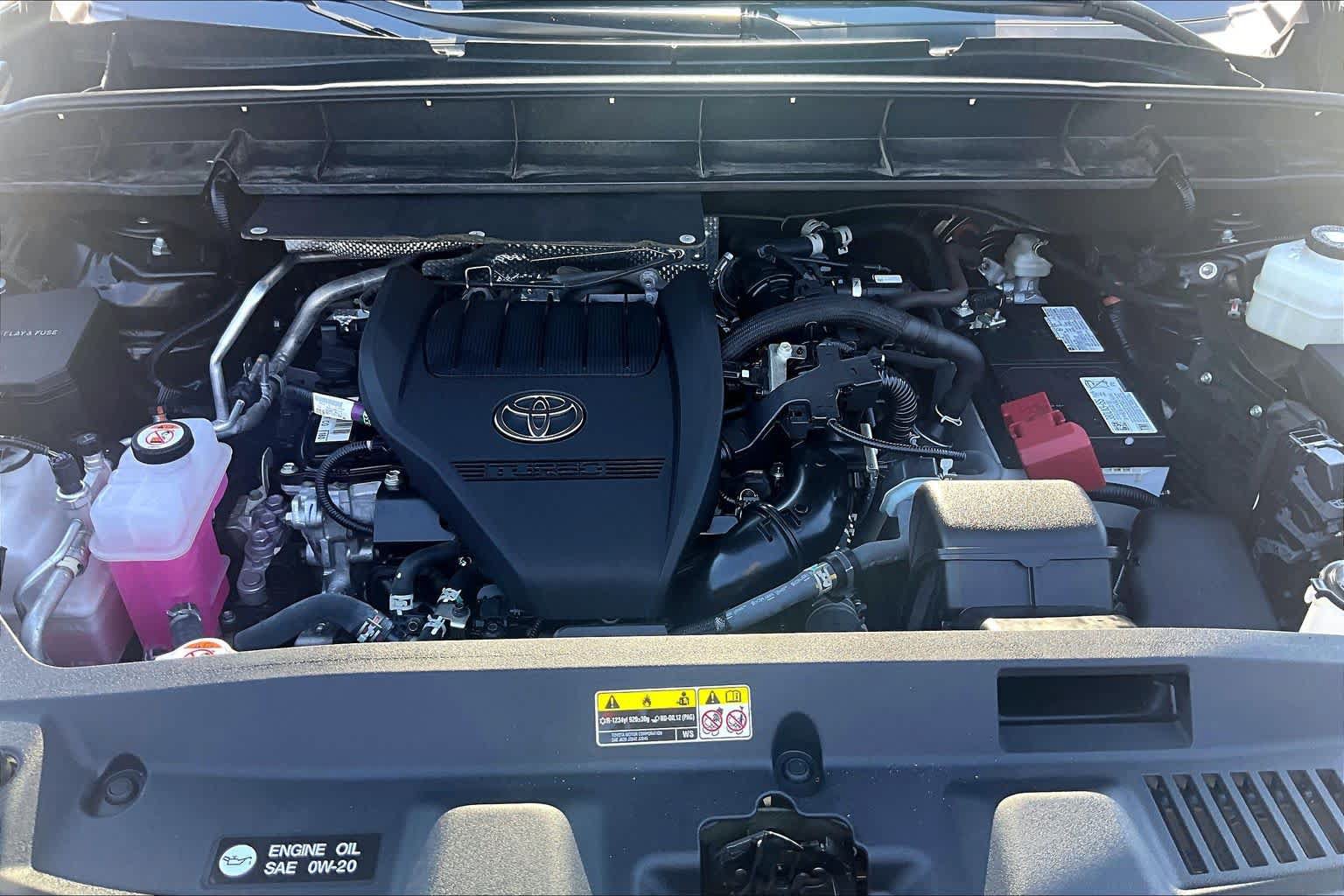 Used 2024 Toyota Highlander XSE FWD image 32