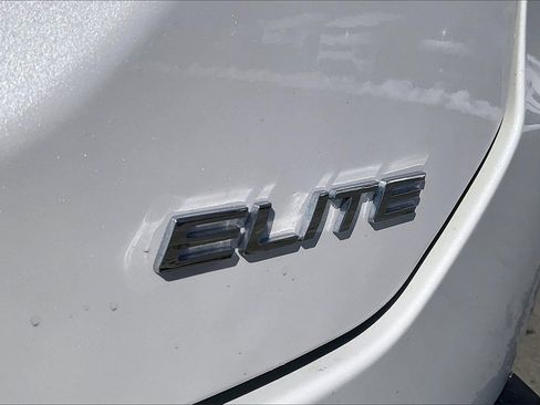 Used 2024 Honda Pilot Elite image 24