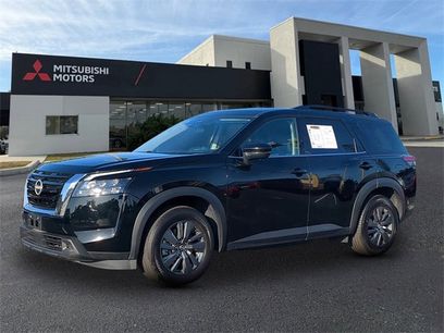Used 2024 Nissan Pathfinder SV