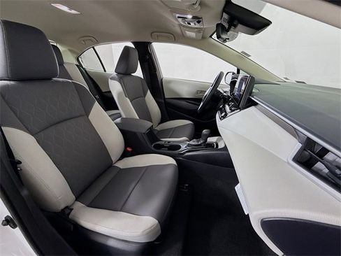 Certified 2025 Toyota Corolla LE image 24