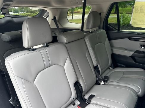 Certified 2025 Honda Pilot EX-L image 34