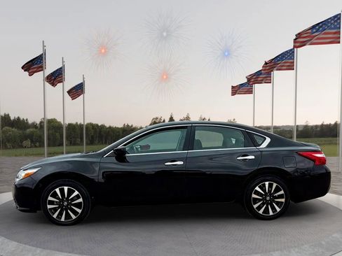 Used 2018 Nissan Altima 2.5 SV image 4