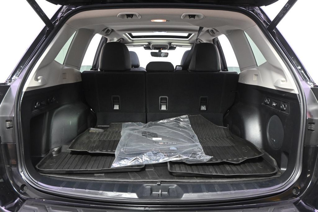 Used 2023 Subaru Forester Limited AWD/4WD image 19