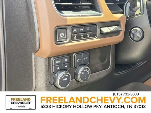 Used 2023 Chevrolet Tahoe High Country w/ Premium Package 2 AWD/4WD image 28