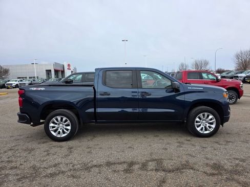 Used 2022 Chevrolet Silverado 1500 Custom AWD/4WD image 8