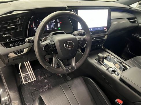 Used 2023 Lexus RX 500h F Sport image 16