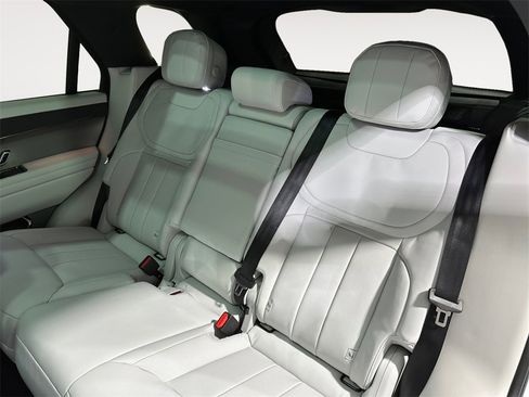 New 2026 Land Rover Range Rover Sport SE image 13