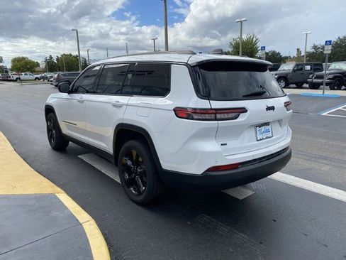 Used 2021 Jeep Grand Cherokee L Laredo image 6