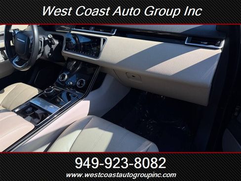 Used 2018 Land Rover Range Rover Velar R-Dynamic SE AWD/4WD image 11