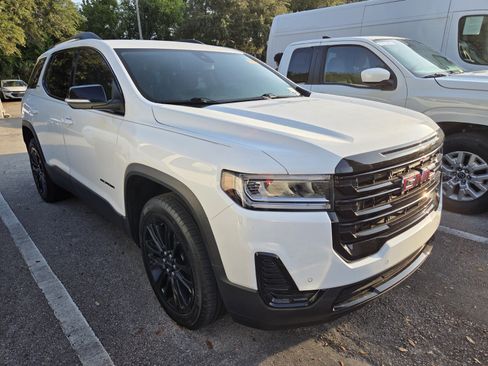 Used 2022 GMC Acadia SLE w/ Driver Convenience Package FWD image 2