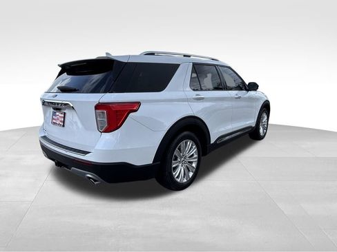 Used 2024 Ford Explorer Limited w/ Limited Technology Package RWD image 4