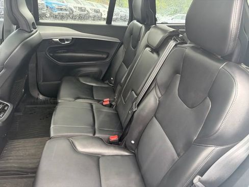Used 2022 Volvo XC90 T5 Momentum w/ Climate Package AWD/4WD image 21