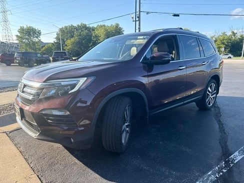 Used 2017 Honda Pilot Elite image 4