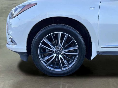 Used 2017 INFINITI QX60 Luxe w/ Deluxe Technology Package AWD/4WD image 38