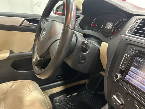 Used 2014 Volkswagen Jetta SE image 36