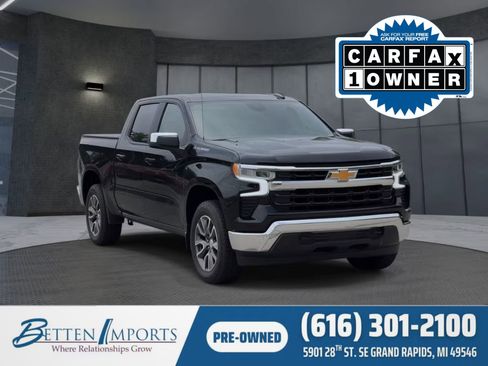 Used 2024 Chevrolet Silverado 1500 LT AWD/4WD image 1
