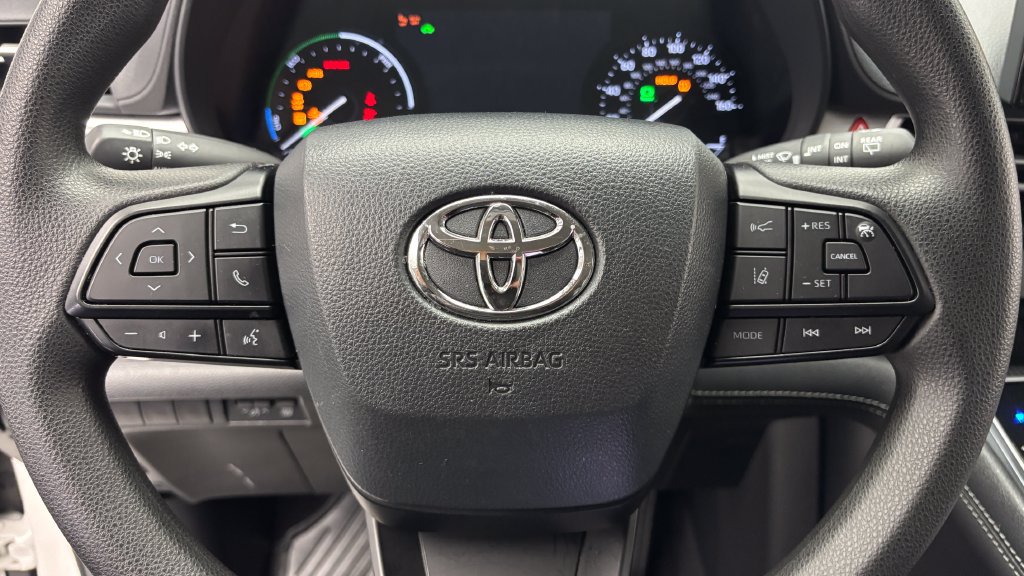 Certified 2026 Toyota Sienna LE FWD image 20