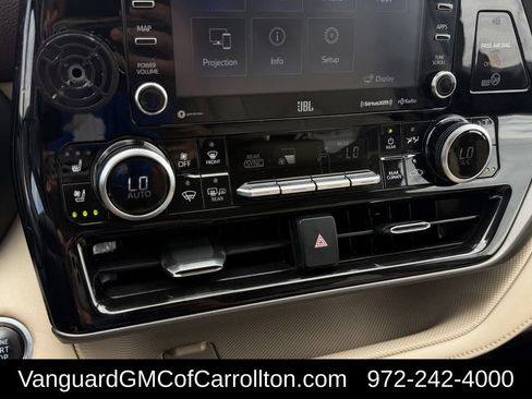 Used 2021 Toyota Highlander Limited FWD image 20