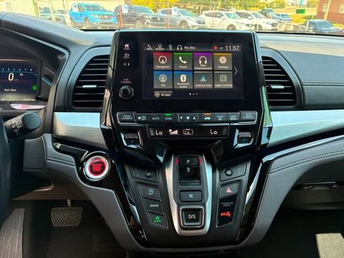Used 2024 Honda Odyssey Touring image 23