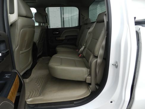 Used 2015 GMC Sierra 2500 SLT w/ Duramax Plus Package AWD/4WD image 10