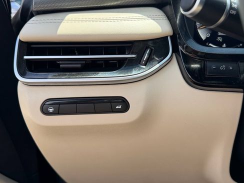 Used 2023 INFINITI QX60 Luxe w/ Performance Audio Package FWD image 28