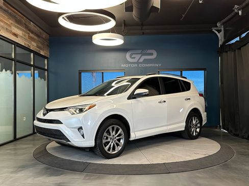 Used 2017 Toyota RAV4 Platinum image 7