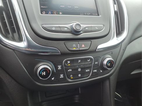 Certified 2024 Chevrolet Equinox LT FWD image 16