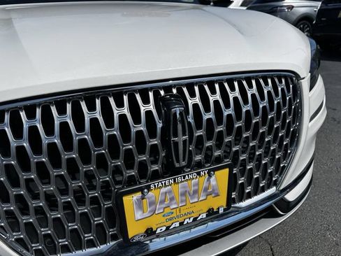 Certified 2024 Lincoln Corsair AWD w/ Equipment Group 101A image 10
