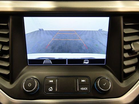 Used 2023 GMC Acadia SLE w/ Driver Convenience Package image 24