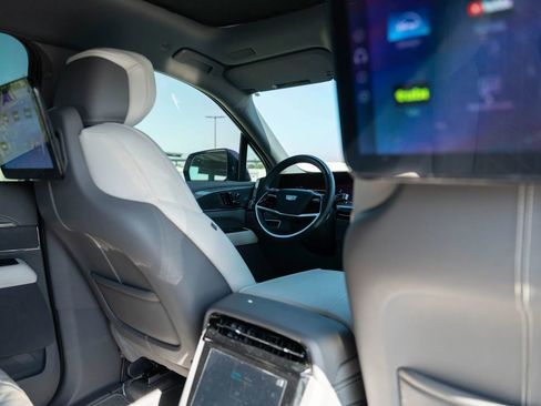 Used 2025 Cadillac Escalade IQ Sport 1 image 21