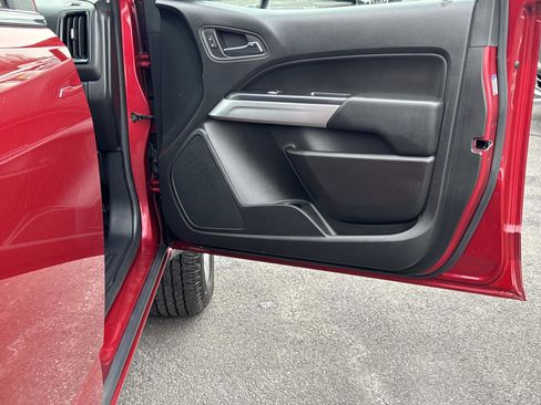 Used 2020 Chevrolet Colorado LT w/ LT Convenience Package image 13