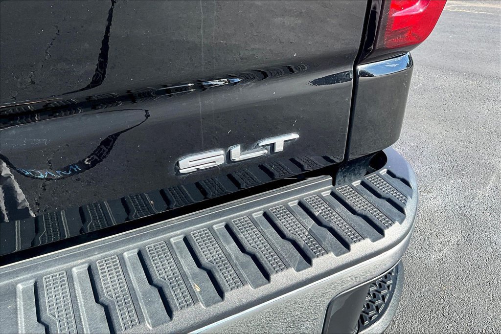 Used 2025 GMC Sierra 1500 SLT w/ SLT Premium Package AWD/4WD image 27