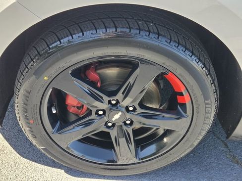 Used 2019 Chevrolet Equinox LT FWD image 16