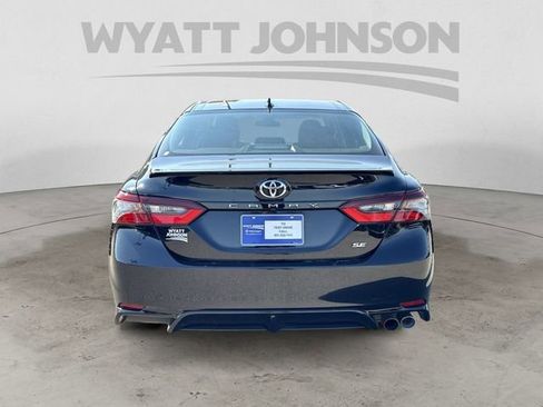 Used 2024 Toyota Camry SE FWD image 4