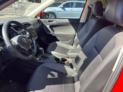 Used 2019 Volkswagen Tiguan SE FWD image 7
